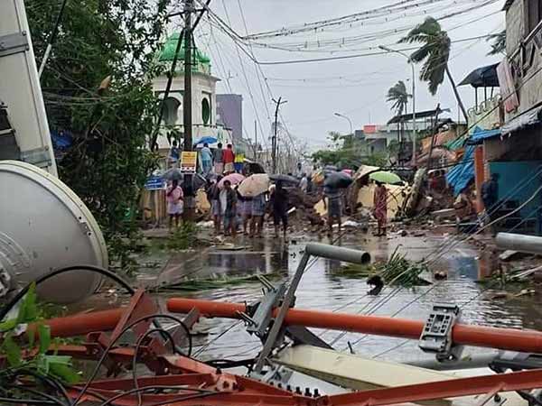 படையெடுக்கும் தலைவர்கள்