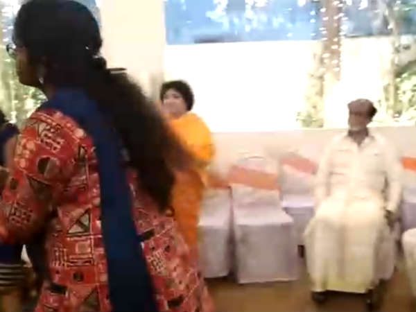 Daughter soundarya marriage dance, rajinikanth enjoyed with family members Daughter soundarya marriage dance, rajinikanth enjoyed with family members