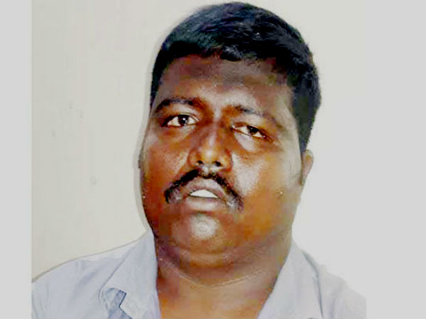 சுவர் ஏறி குதித்தனர்