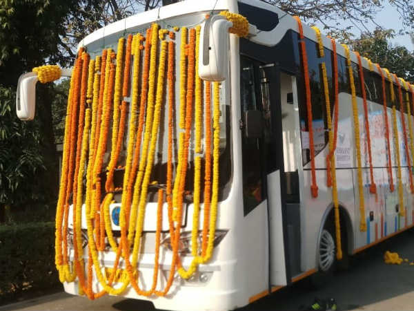 UP Chief Minister Yogi inaugurated a computerized mobile bus classroom UP Chief Minister Yogi inaugurated a computerized mobile bus classroom