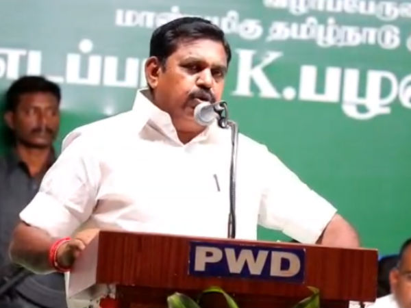 விழா மேடையில் பேச்சு