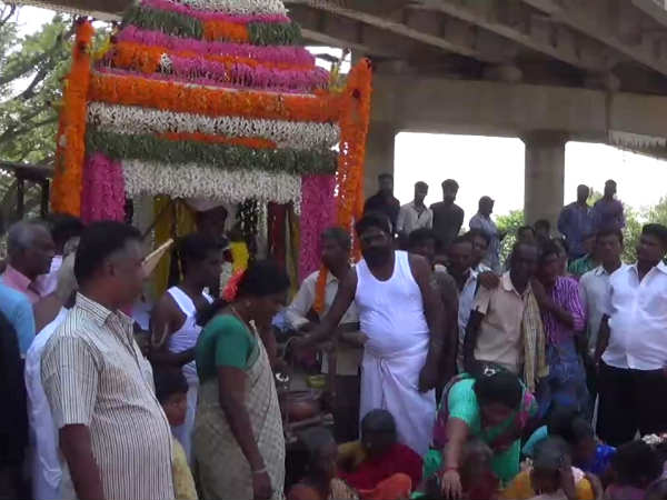 flyover bridge work incomplete people protest flyover bridge work incomplete people protest