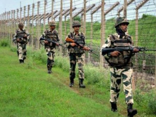 Indian army sends troops to the border against Pakistan after early morning attack Indian army sends troops to the border against Pakistan after early morning attack