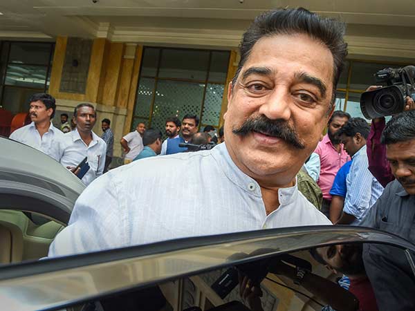 ஆழம் பார்க்கிறதா?