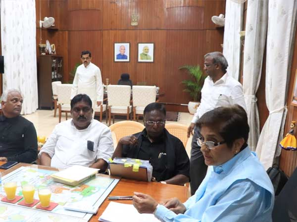 cm press meet regarding attend kiranbedi meeting cm press meet regarding attend kiranbedi meeting