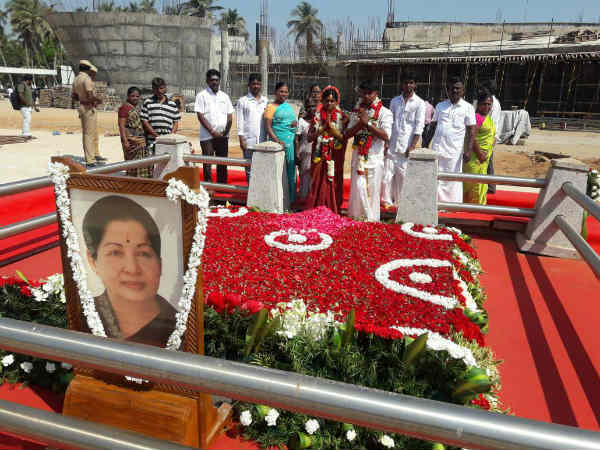 Marriage in Jayalalitha samadhi Marriage in Jayalalitha samadhi