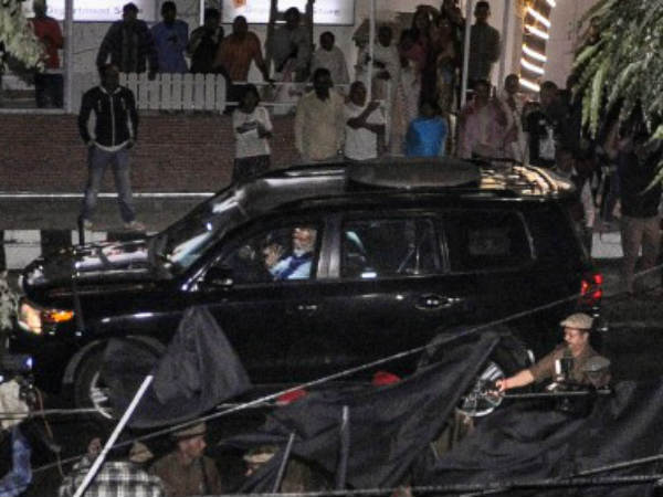 Black flags welcome modi in guwahati Black flags welcome modi in guwahati