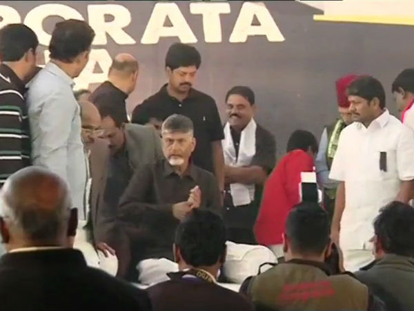 Andhrapradesh special status: chandrababu naidu to observe hunger strike in delhi today Andhrapradesh special status: chandrababu naidu to observe hunger strike in delhi today