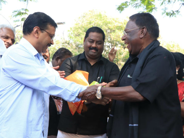 kejiriwal extends his support to pondy cm kejiriwal extends his support to pondy cm