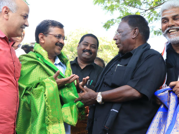 kejiriwal extends his support to pondy cm kejiriwal extends his support to pondy cm