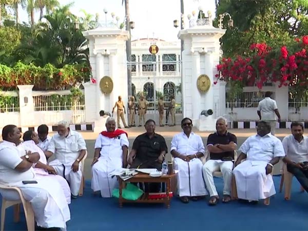 Narayanasamy sit in agitation near Raj Nivas Narayanasamy sit in agitation near Raj Nivas