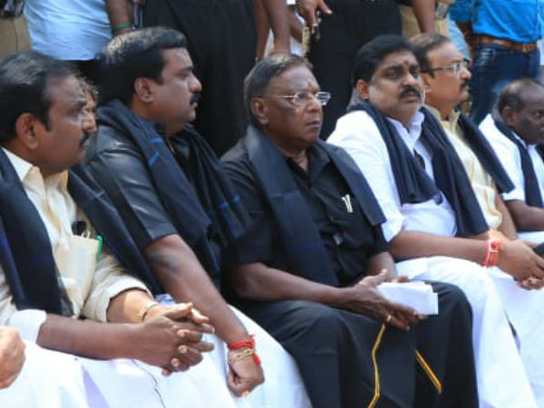 Puducherry cm Narayanasamy and his ministers stage protest against Kiran Bedi Puducherry cm Narayanasamy and his ministers stage protest against Kiran Bedi