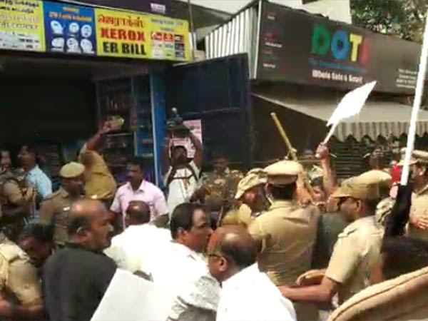 bjp lady thrown shoe to mdmk cadres in black flag protest bjp lady thrown shoe to mdmk cadres in black flag protest