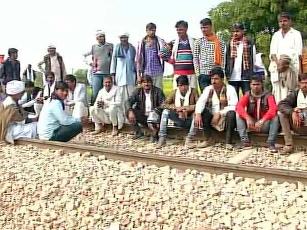 Gujjar agitation in rajasthan turns violent, 144 imposed Gujjar agitation in rajasthan turns violent, 144 imposed