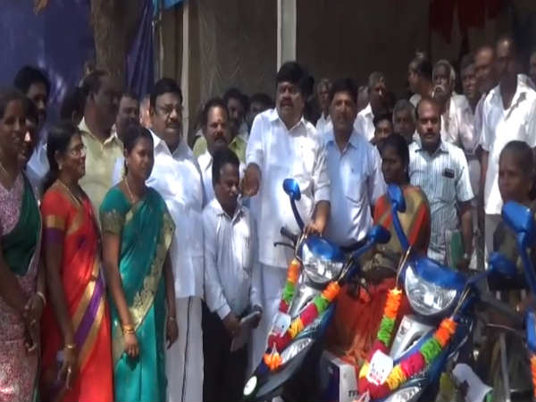 opposites party are engine less train minister rajendra balaji criticism opposites party are engine less train minister rajendra balaji criticism
