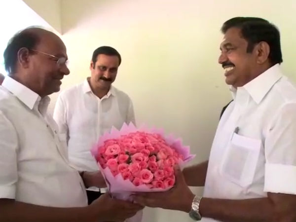 முதல்வருக்கு ராமதாஸ் விருந்து