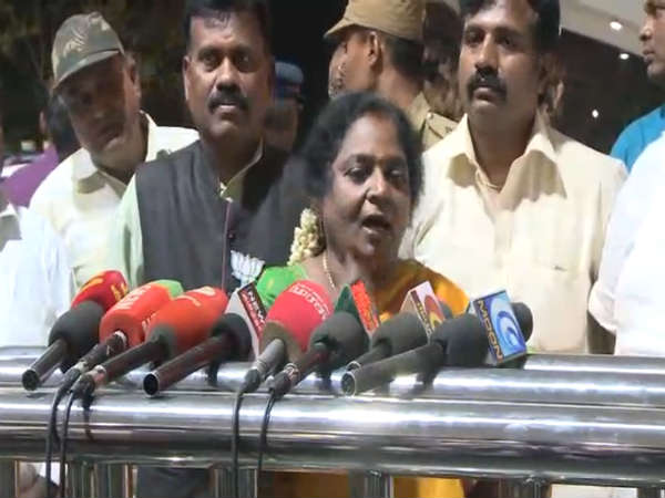 பெண் தொண்டர் மீது தாக்குதல்