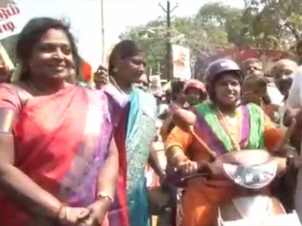 சிரிப்பு