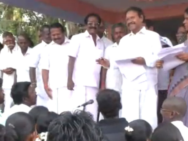 அமோக வெற்றி