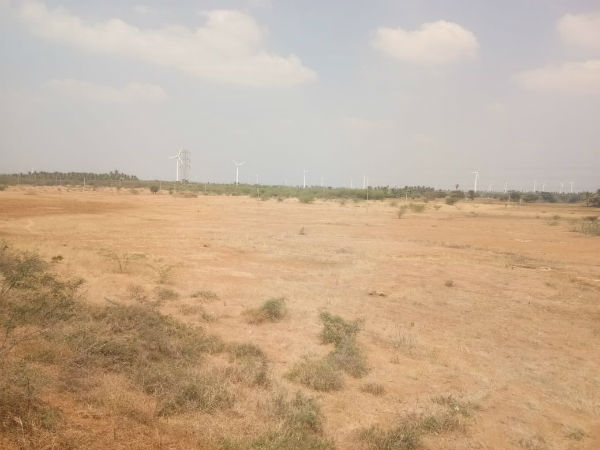 இரண்டு நீர்த்தேக்கங்கள்