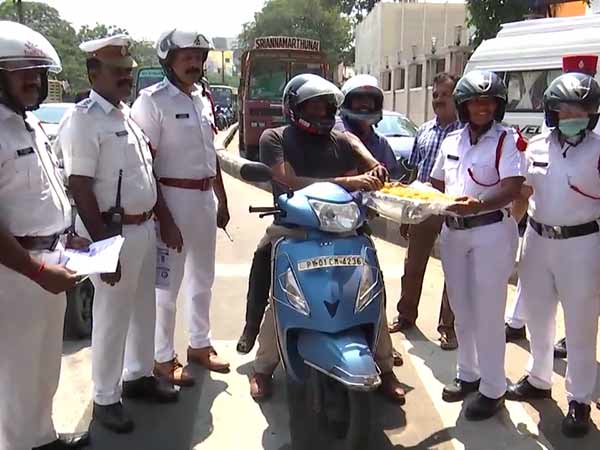 சாலை பாதுகாப்பு விழிப்புணர்வு
