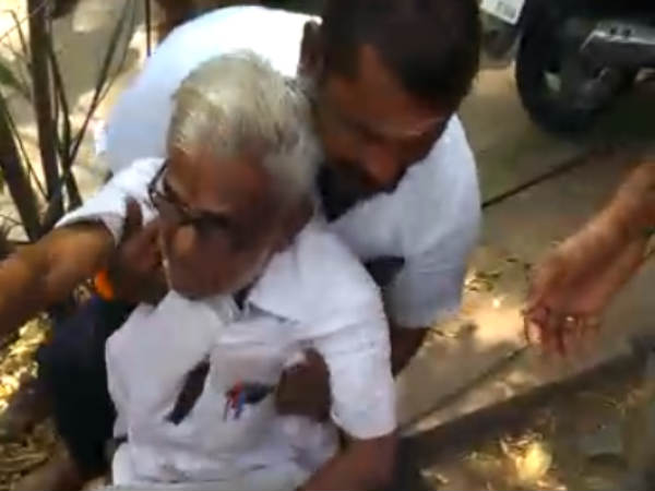 மயங்கினார்