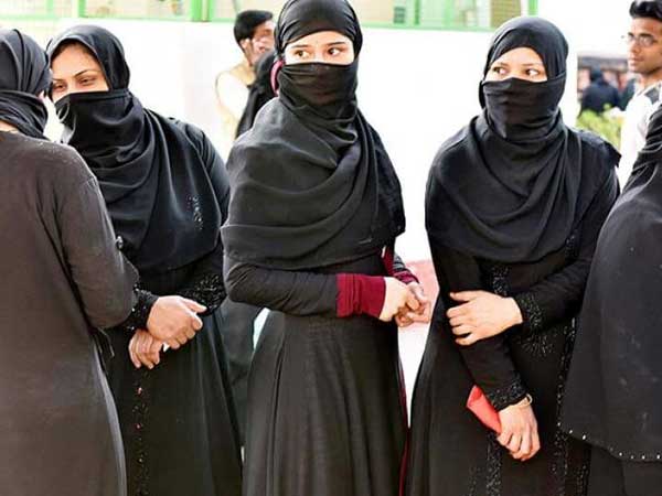 தப்பித்த அரசு