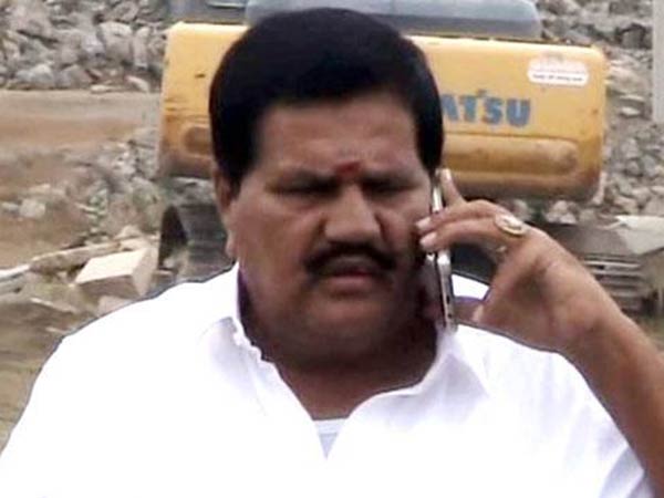 அதிமுகவுக்கு இழப்பு