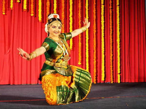 நடன நாட்டிய நிகழ்ச்சி