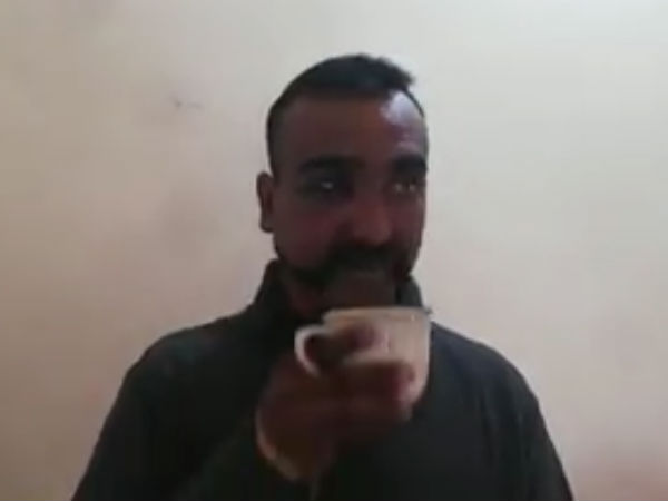 Pakistan soldiers took selfies with Wing Commander Abhinandan Pakistan soldiers took selfies with Wing Commander Abhinandan