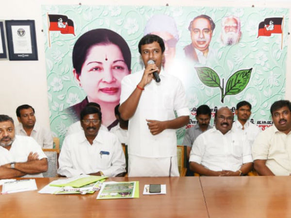 அதிமுக vs திமுக ஐடி விங்