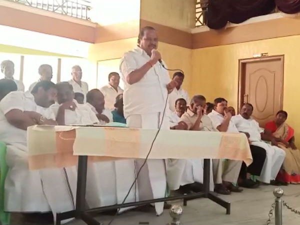 அதிமுக தலைமை