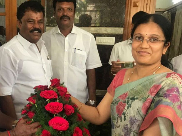 ex minister balakrishna reddys wife Jothi Caught in Controversy , her Going with 10 people and filed nomination in hosur ex minister balakrishna reddys wife Jothi Caught in Controversy , her Going with 10 people and filed nomination in hosur
