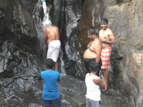 courtallam falls go dry due to summer courtallam falls go dry due to summer