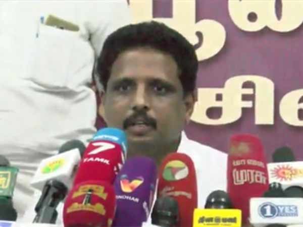 களப் பணியாளர்கள்