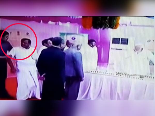 Dhalavai Sundaram evicted from PM Modis stage Dhalavai Sundaram evicted from PM Modis stage