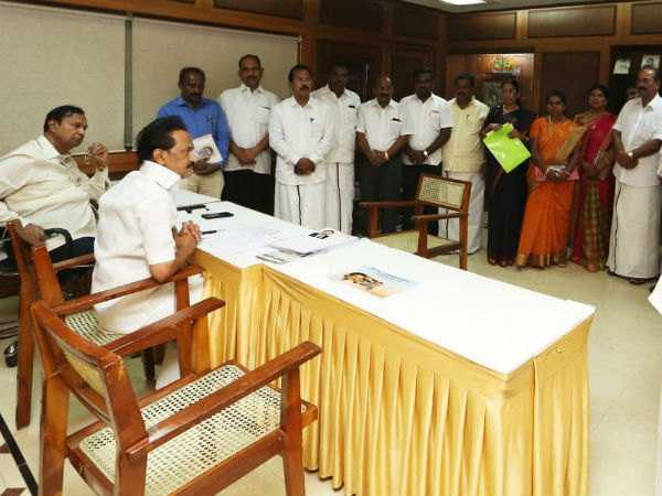 கனிமொழி