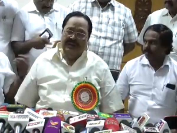 மொழியா, அறிவா