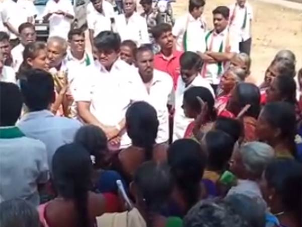 பெயர் தம்பிதுரை