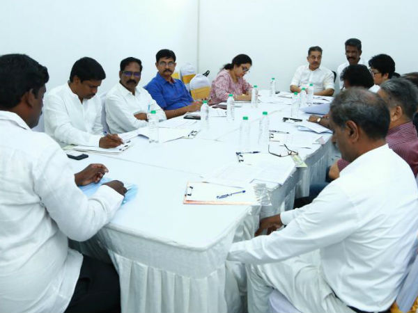 இன்று தேர்வு
