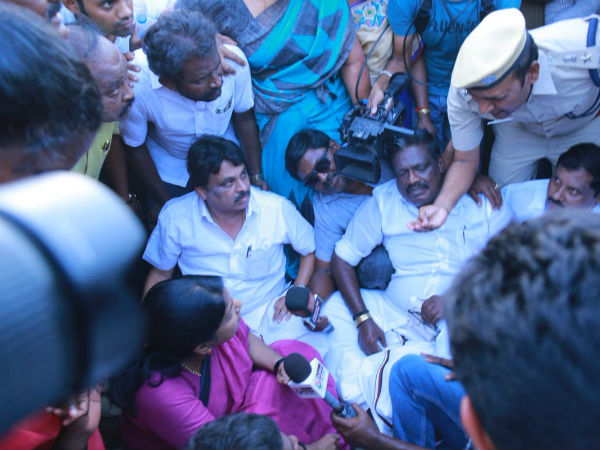 கனிமொழி விடுவிப்பு
