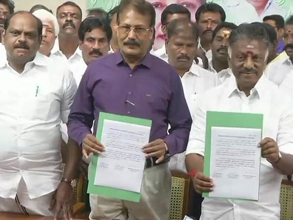 Puthiya tamilagam signing poll pact with AIADMK Puthiya tamilagam signing poll pact with AIADMK