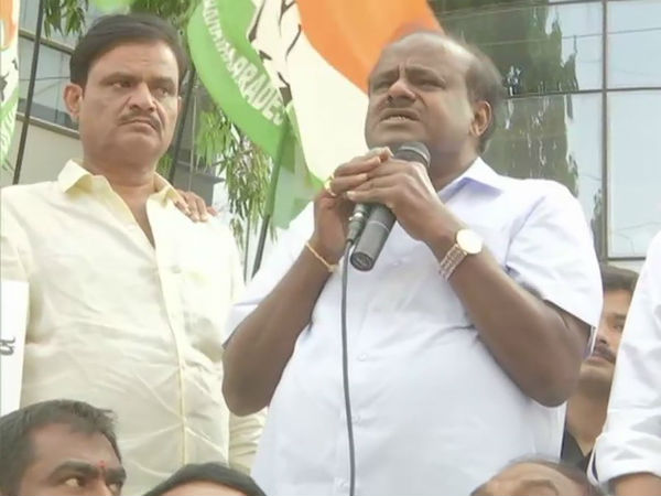 பெரும் போராட்டம்
