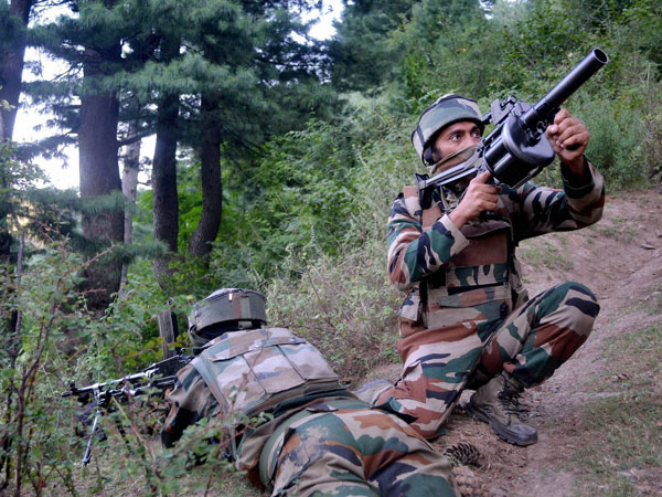 The encounter between terrorists and security forces kills 2 CRPF and 2 JK police The encounter between terrorists and security forces kills 2 CRPF and 2 JK police