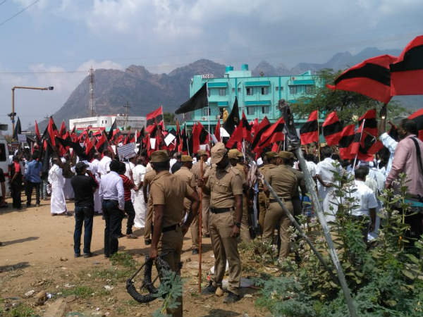 அனுமதிக்க மறுப்பு