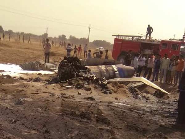 An Indian Air Force plane crashed in Rajasthans: The Pilot is safe An Indian Air Force plane crashed in Rajasthans: The Pilot is safe