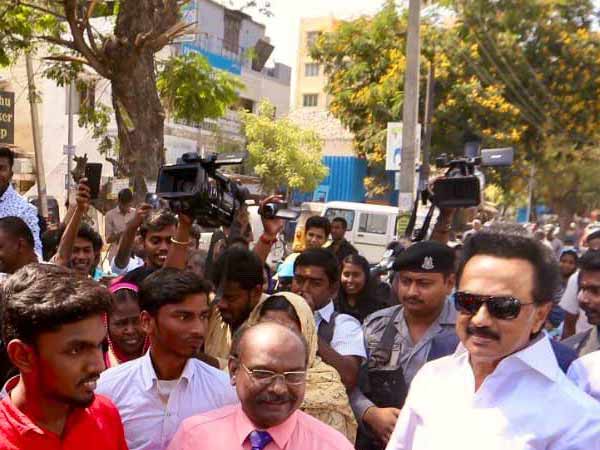எடப்பாடியை விரட்டும் தேர்தல்