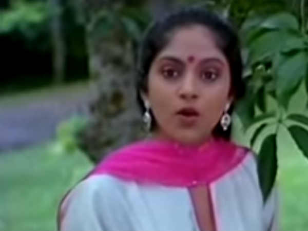 nadhiya enters into small screen nadhiya enters into small screen