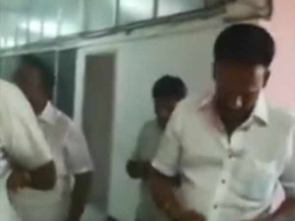 வாக்குவாதம் நடைபெறுகிறது