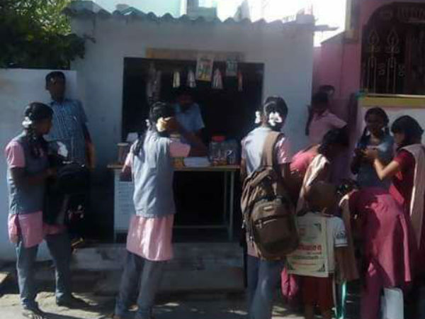 Karur man helps School Students Karur man helps School Students